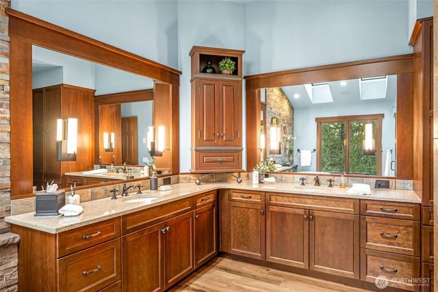 2519 239th Avenue SE, Sammamish, WA 98075