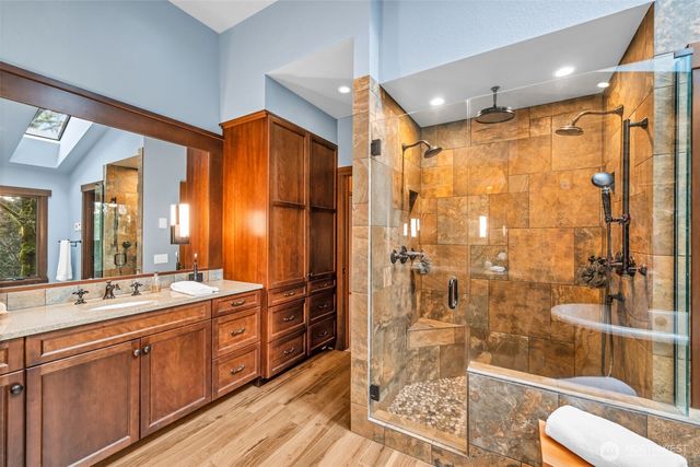 2519 239th Avenue SE, Sammamish, WA 98075