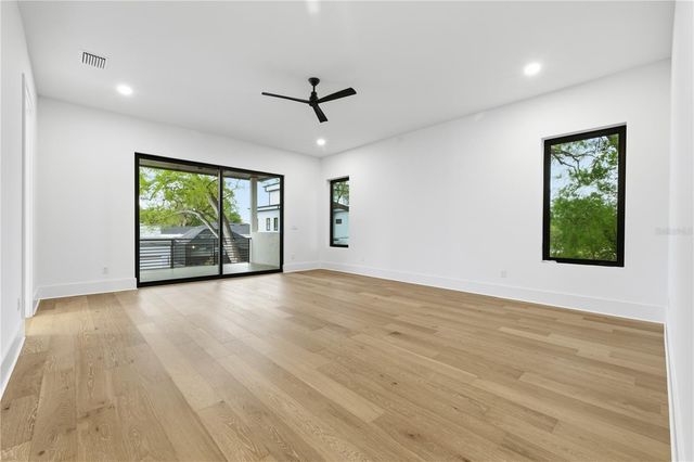 904 W FRIBLEY STREET, Tampa, FL 33603