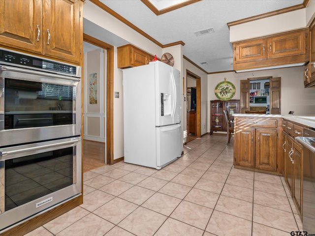 323 Hideaway Lane East, Hideaway, TX 75771