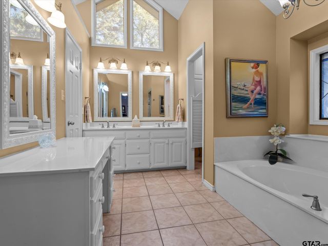 323 Hideaway Lane East, Hideaway, TX 75771