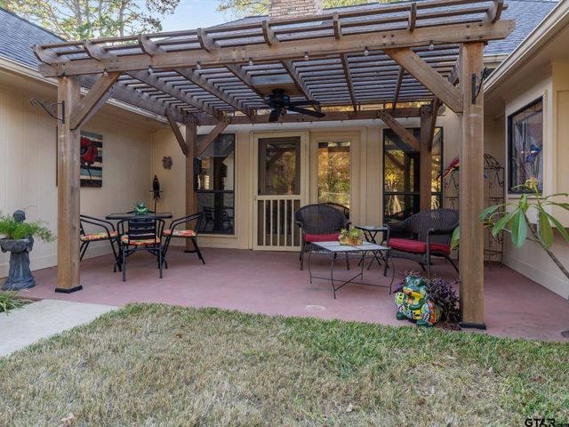 323 Hideaway Lane East, Hideaway, TX 75771