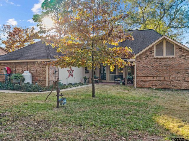 323 Hideaway Lane East, Hideaway, TX 75771