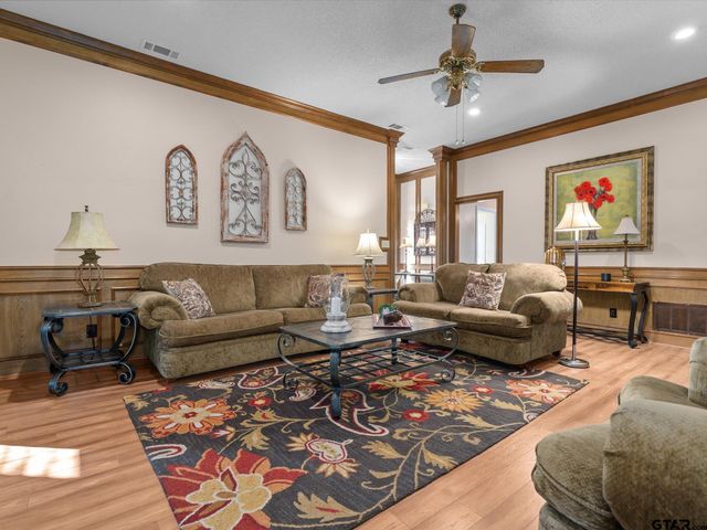 323 Hideaway Lane East, Hideaway, TX 75771