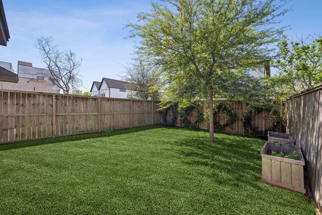 2415 Chapman Street, Houston, TX 77009