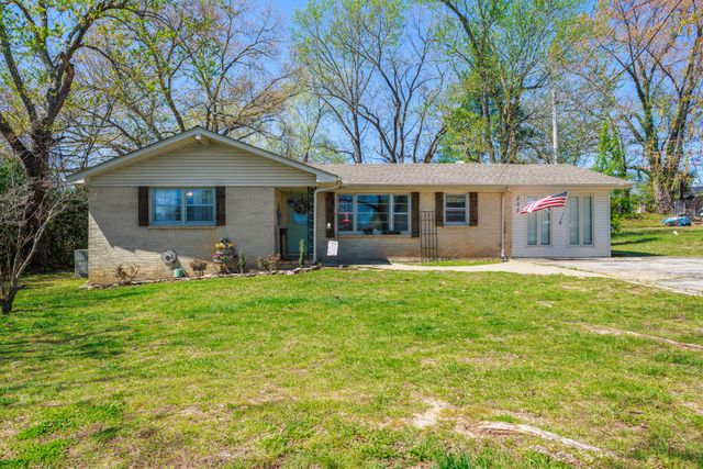 303 Moss Dr, Mcminnville, TN 37110