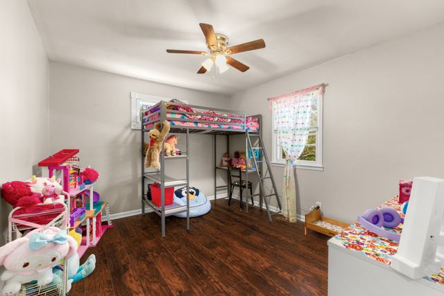 303 Moss Dr, Mcminnville, TN 37110