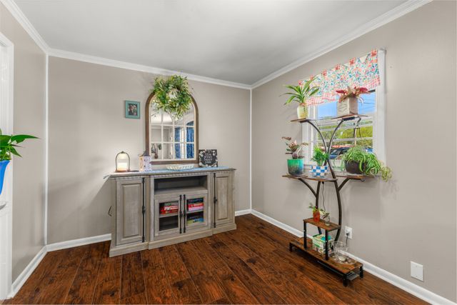 303 Moss Dr, Mcminnville, TN 37110