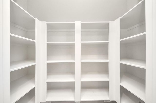 11009 Cathedral Peak Drive, Rosharon, TX 77583