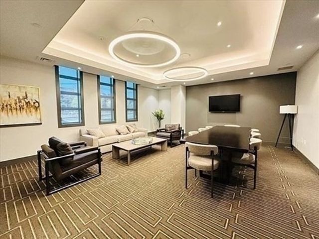 1650 Commonweath Ave 505, Boston, MA 02135