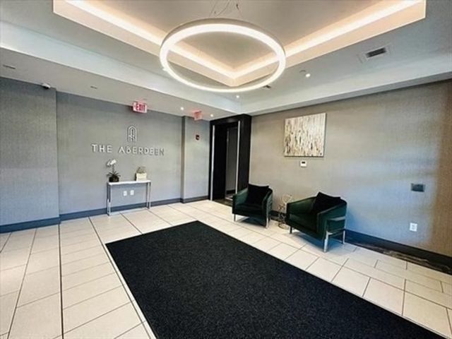 1650 Commonweath Ave 505, Boston, MA 02135