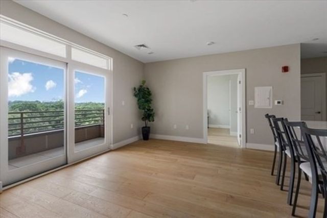 1650 Commonweath Ave 505, Boston, MA 02135