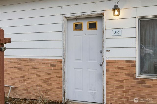 310 Center Street, Grand Coulee, WA 99133