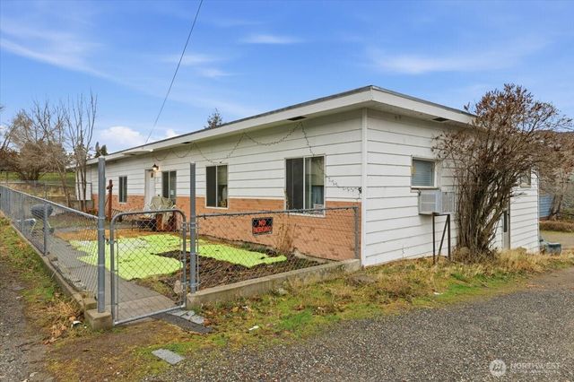 310 Center Street, Grand Coulee, WA 99133