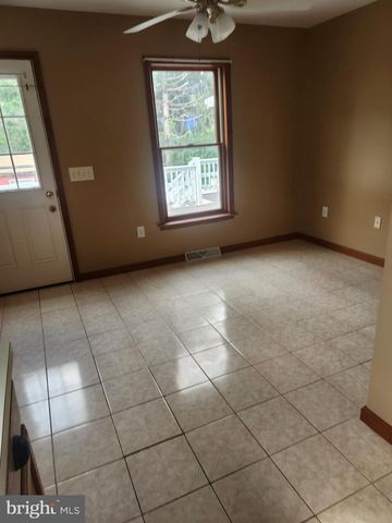 229 CENTRAL AVE, Hatboro, PA 19040