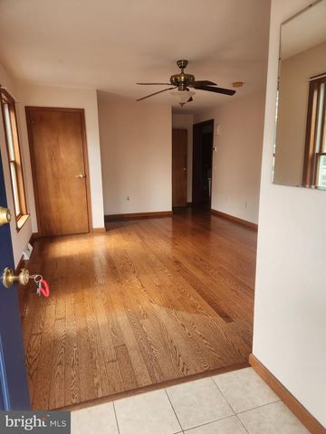 229 CENTRAL AVE, Hatboro, PA 19040