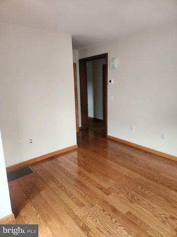 229 CENTRAL AVE, Hatboro, PA 19040