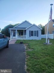 229 CENTRAL AVE, Hatboro, PA 19040