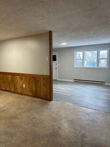 8 Sunrise Ave, Billerica, MA 01821