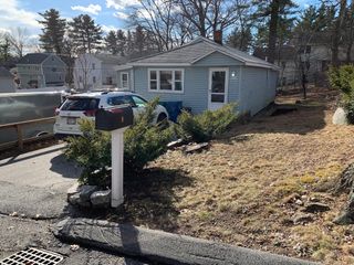 8 Sunrise Ave, Billerica, MA 01821