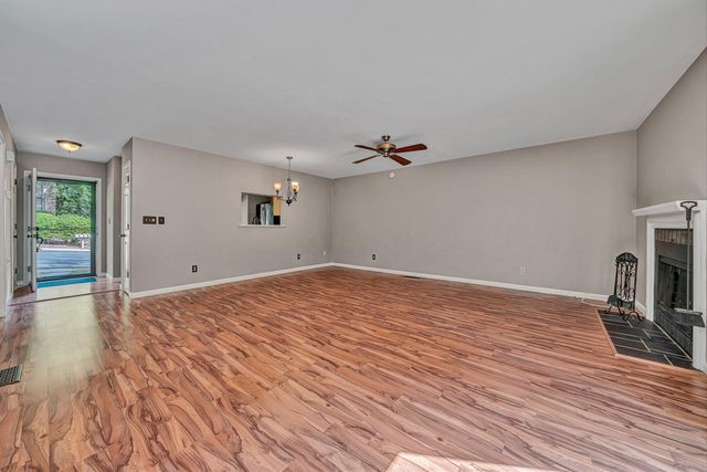 3445 Londonderry CT, Roanoke, VA 24018