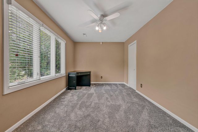 3445 Londonderry CT, Roanoke, VA 24018