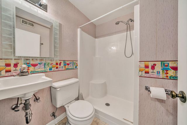 3445 Londonderry CT, Roanoke, VA 24018