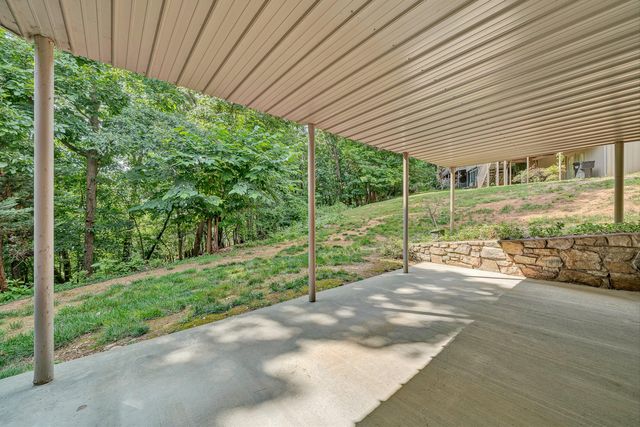 3445 Londonderry CT, Roanoke, VA 24018