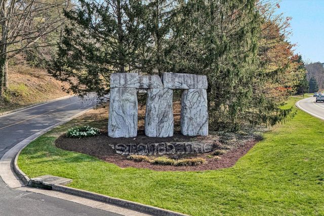 3445 Londonderry CT, Roanoke, VA 24018