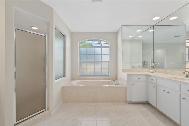 331 MEADOW BEAUTY COURT, Venice, FL 34293