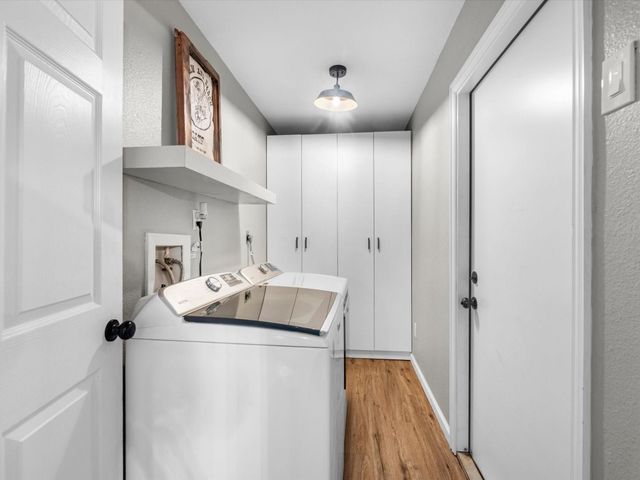 904 Kimmons Drive, Alvin, TX 77511