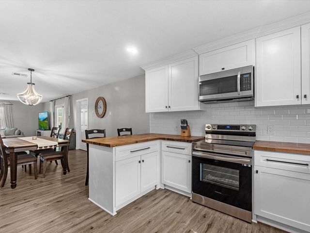 904 Kimmons Drive, Alvin, TX 77511