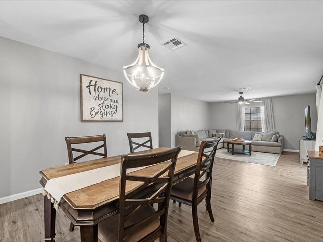 904 Kimmons Drive, Alvin, TX 77511