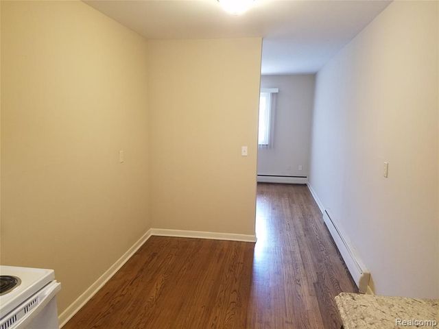 1471 W Nine Mile Road 10, Ferndale, MI 48220