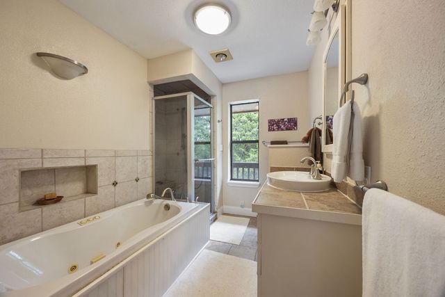 8214 Robin Lane, Rogers, AR 72756