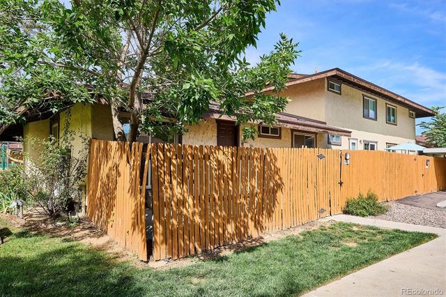 3727 S Granby Way, Aurora, CO 80014