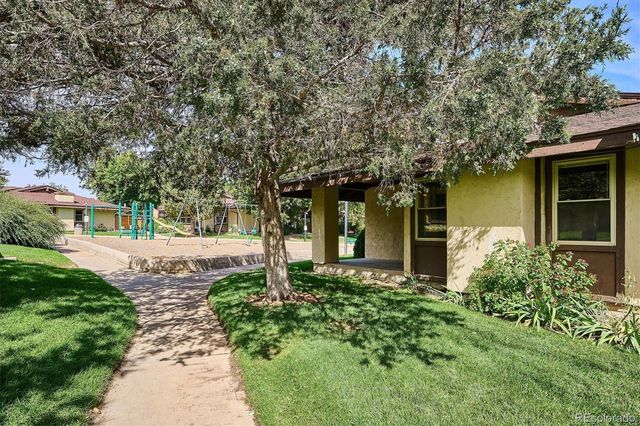 3727 S Granby Way, Aurora, CO 80014