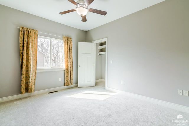 4713 Plumthicket Drive, Manhattan, KS 66503