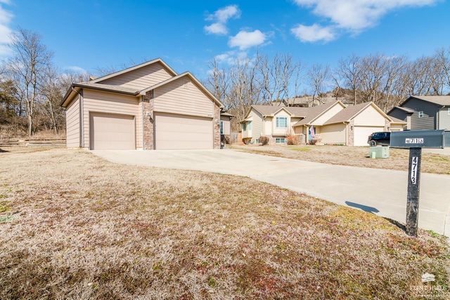 4713 Plumthicket Drive, Manhattan, KS 66503