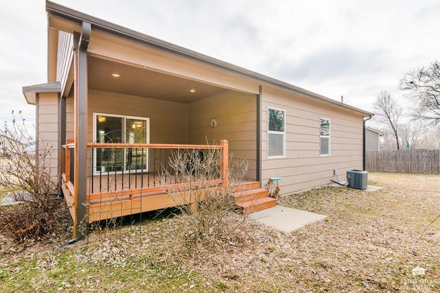 4713 Plumthicket Drive, Manhattan, KS 66503