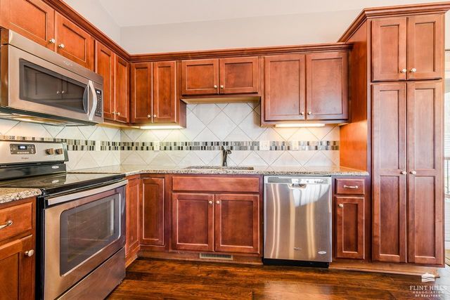 4713 Plumthicket Drive, Manhattan, KS 66503