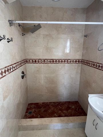 1900 W 54th St 119, Hialeah, FL 33012