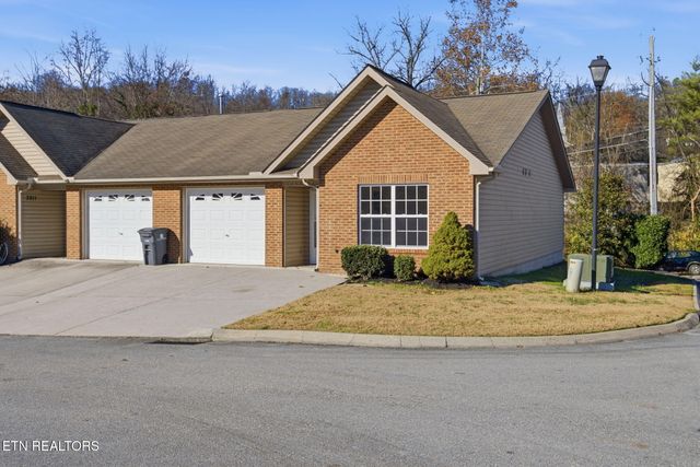 3513 Valley Stream Way, Knoxville, TN 37917