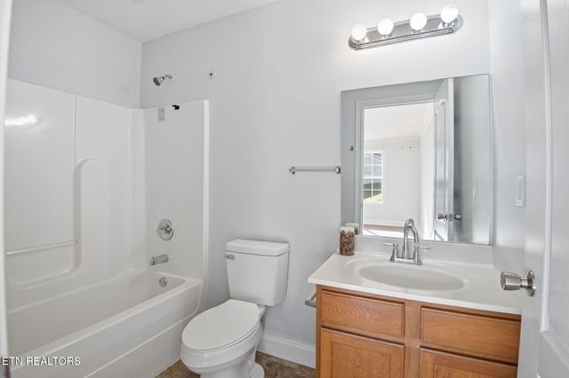 3513 Valley Stream Way, Knoxville, TN 37917