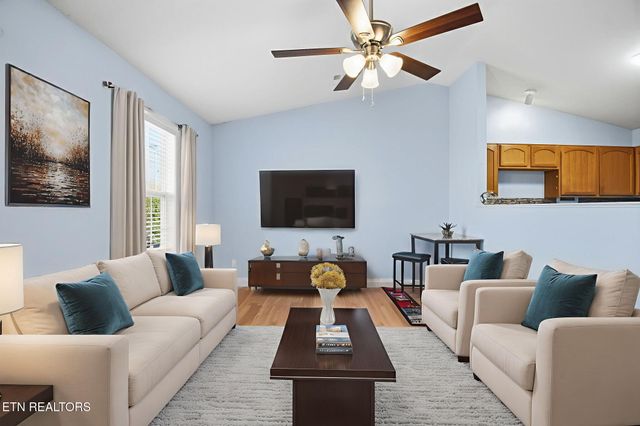 3513 Valley Stream Way, Knoxville, TN 37917