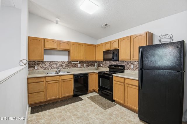 3513 Valley Stream Way, Knoxville, TN 37917