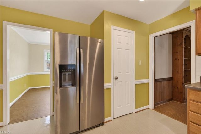 436 Fairfield DR, Chesapeake, VA 23322