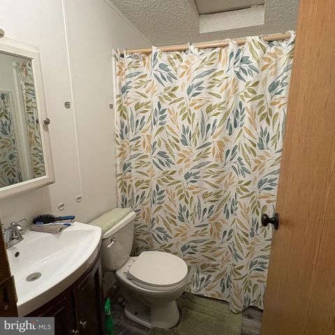 4115 DAVIS DR, Morrisville, PA 19067