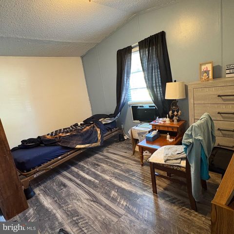 4115 DAVIS DR, Morrisville, PA 19067