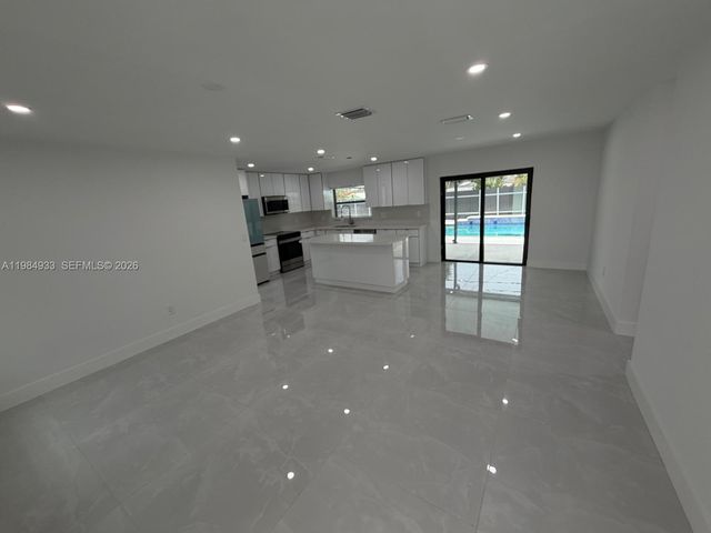 21052 SW 97th Pl, Cutler Bay, FL 33189